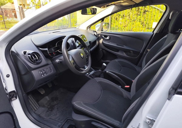 Renault Clio cena 40900 przebieg: 102640, rok produkcji 2019 z Toruń małe 121